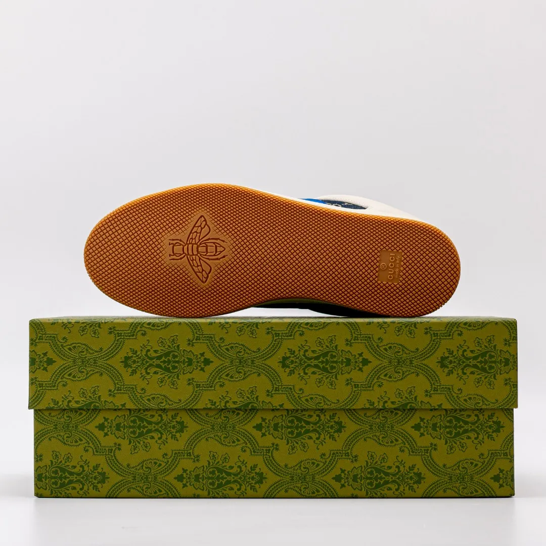 Factory price 580 [Higher version] GUCCI casual sports distressed small dirty shoes, polished cowhide fabric, hand-made distressed effect!  Original terry cloth, delicate, soft, comfortable and breathable. Privately molded steel-stamped two-color original TPU outsole (lower layer is wider, upper layer is narrower) to differentiate the wrong version of the outsole in the market. Fabric, material, outsole, detail comparison SIZE: 34-41, 38-45 regular size (women's 34, 41, men's 38, 45 customized, non-returnable and non-exchangeable) (women's colors and men's models need to be customized)